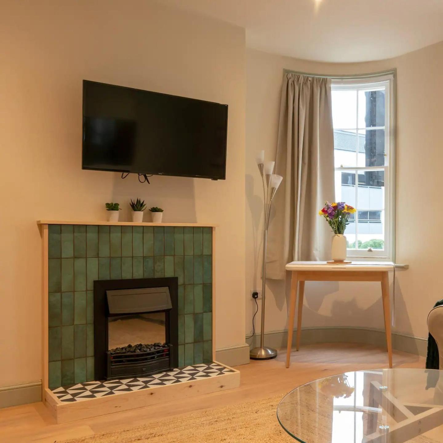 Pass The Keys Stylish Grade II Listed House Villa Cheltenham Bagian luar foto