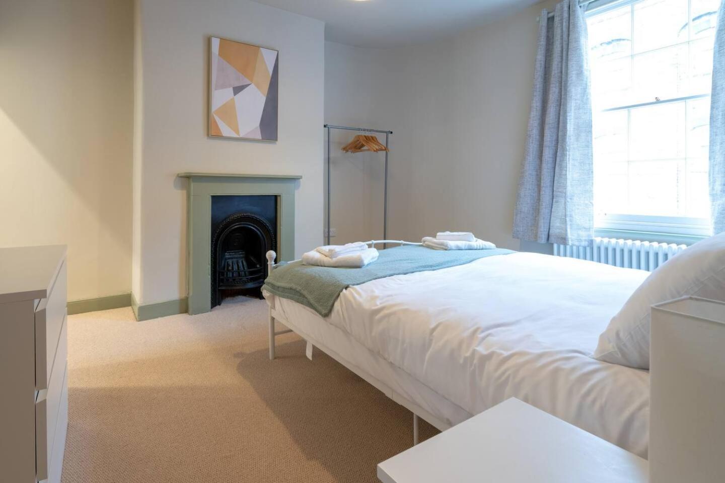 Pass The Keys Stylish Grade II Listed House Villa Cheltenham Bagian luar foto